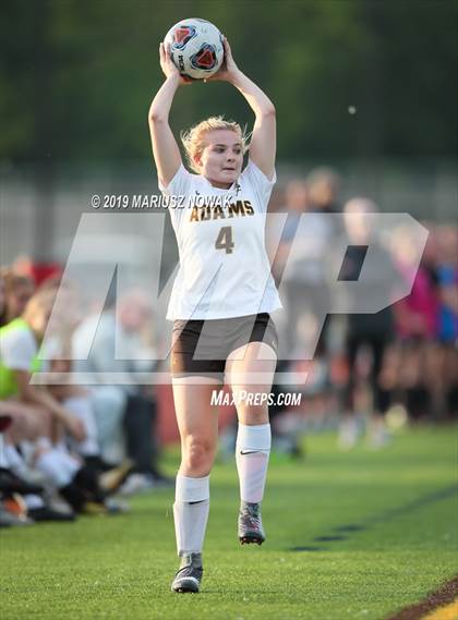 Thumbnail 3 in Adams vs. Troy (MHSAA D1 Regional Final) photogallery.