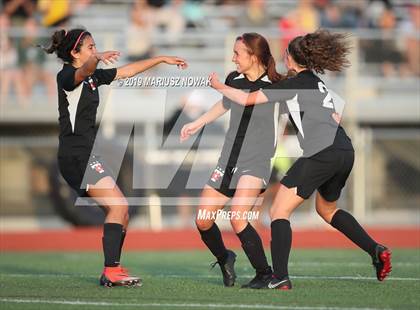 Thumbnail 3 in Adams vs. Troy (MHSAA D1 Regional Final) photogallery.