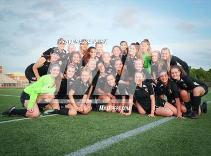Thumbnail 1 in Adams vs. Troy (MHSAA D1 Regional Final) photogallery.