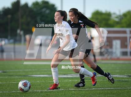 Thumbnail 1 in Adams vs. Troy (MHSAA D1 Regional Final) photogallery.