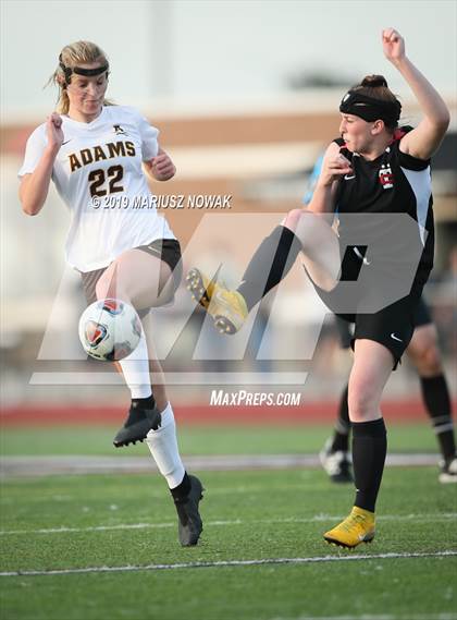 Thumbnail 3 in Adams vs. Troy (MHSAA D1 Regional Final) photogallery.