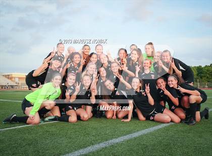 Thumbnail 2 in Adams vs. Troy (MHSAA D1 Regional Final) photogallery.