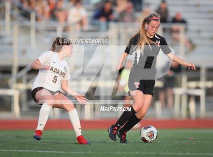 Thumbnail 3 in Adams vs. Troy (MHSAA D1 Regional Final) photogallery.