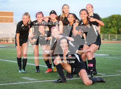 Thumbnail 2 in Adams vs. Troy (MHSAA D1 Regional Final) photogallery.