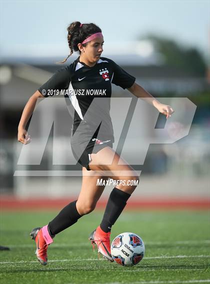 Thumbnail 1 in Adams vs. Troy (MHSAA D1 Regional Final) photogallery.