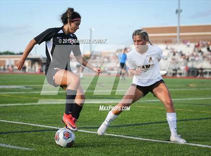 Thumbnail 3 in Adams vs. Troy (MHSAA D1 Regional Final) photogallery.