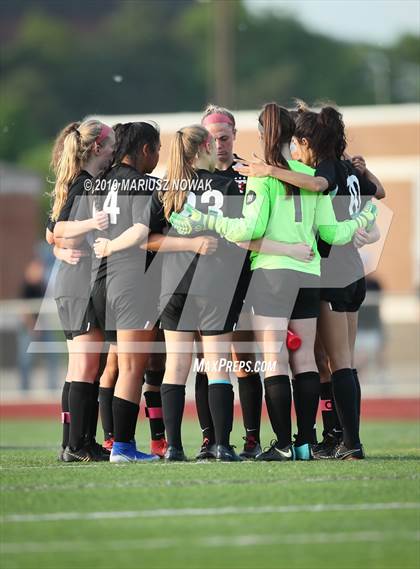 Thumbnail 1 in Adams vs. Troy (MHSAA D1 Regional Final) photogallery.