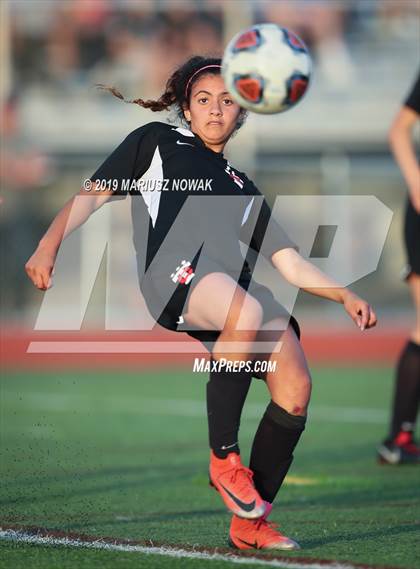 Thumbnail 2 in Adams vs. Troy (MHSAA D1 Regional Final) photogallery.