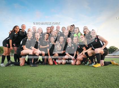 Thumbnail 1 in Adams vs. Troy (MHSAA D1 Regional Final) photogallery.
