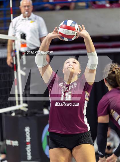 Thumbnail 2 in Williamstown vs. Charleston Catholic (WVSSAC Class AA Quarterfinal) photogallery.