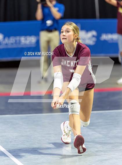 Thumbnail 3 in Williamstown vs. Charleston Catholic (WVSSAC Class AA Quarterfinal) photogallery.