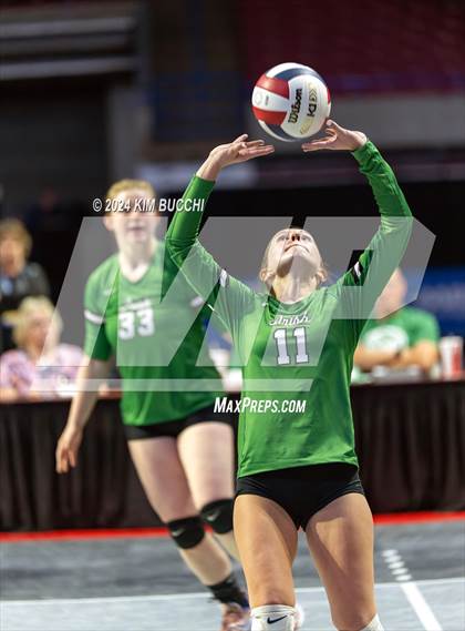 Thumbnail 2 in Williamstown vs. Charleston Catholic (WVSSAC Class AA Quarterfinal) photogallery.