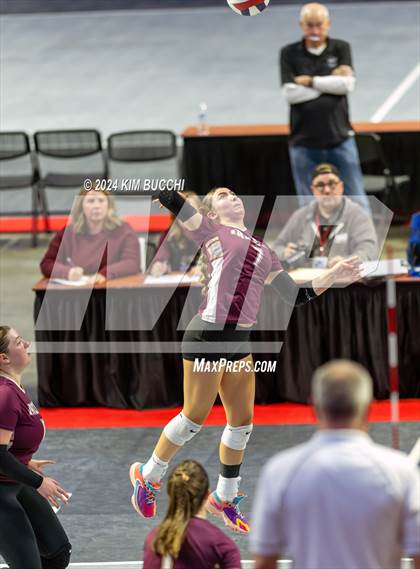 Thumbnail 2 in Williamstown vs. Charleston Catholic (WVSSAC Class AA Quarterfinal) photogallery.