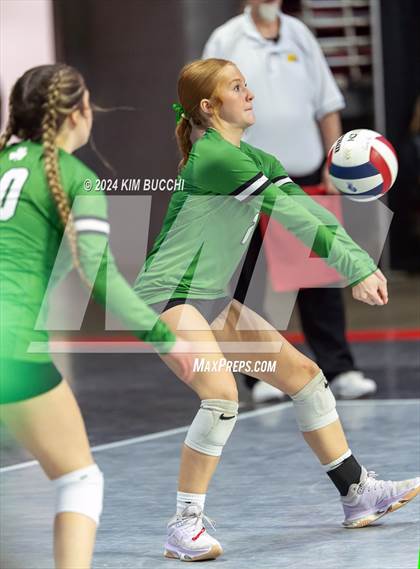 Thumbnail 3 in Williamstown vs. Charleston Catholic (WVSSAC Class AA Quarterfinal) photogallery.