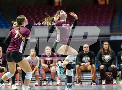 Thumbnail 2 in Williamstown vs. Charleston Catholic (WVSSAC Class AA Quarterfinal) photogallery.