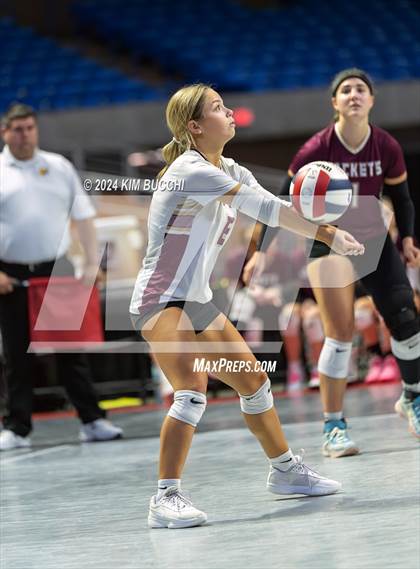 Thumbnail 1 in Williamstown vs. Charleston Catholic (WVSSAC Class AA Quarterfinal) photogallery.