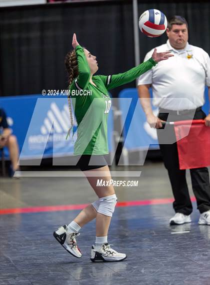Thumbnail 2 in Williamstown vs. Charleston Catholic (WVSSAC Class AA Quarterfinal) photogallery.