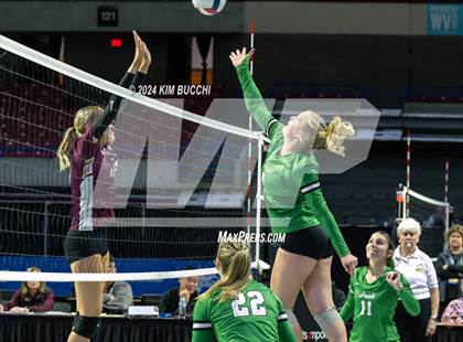 Thumbnail 3 in Williamstown vs. Charleston Catholic (WVSSAC Class AA Quarterfinal) photogallery.