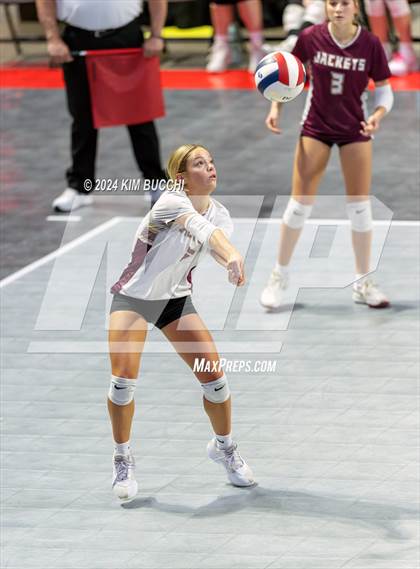 Thumbnail 1 in Williamstown vs. Charleston Catholic (WVSSAC Class AA Quarterfinal) photogallery.