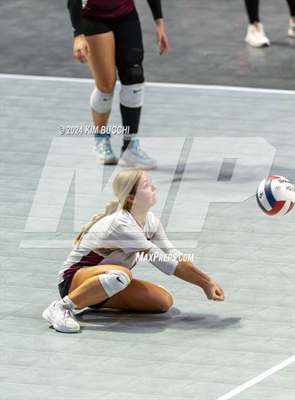 Thumbnail 1 in Williamstown vs. Charleston Catholic (WVSSAC Class AA Quarterfinal) photogallery.