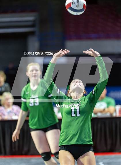 Thumbnail 1 in Williamstown vs. Charleston Catholic (WVSSAC Class AA Quarterfinal) photogallery.