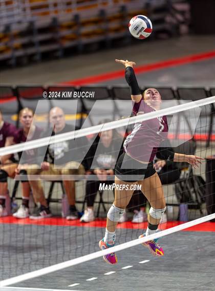 Thumbnail 3 in Williamstown vs. Charleston Catholic (WVSSAC Class AA Quarterfinal) photogallery.