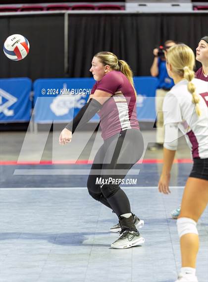 Thumbnail 1 in Williamstown vs. Charleston Catholic (WVSSAC Class AA Quarterfinal) photogallery.