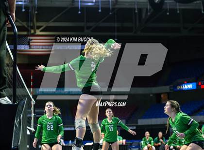Thumbnail 1 in Williamstown vs. Charleston Catholic (WVSSAC Class AA Quarterfinal) photogallery.