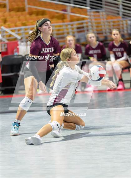 Thumbnail 2 in Williamstown vs. Charleston Catholic (WVSSAC Class AA Quarterfinal) photogallery.