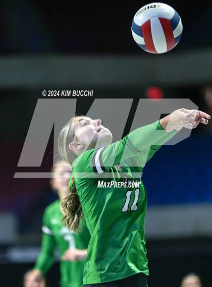 Thumbnail 2 in Williamstown vs. Charleston Catholic (WVSSAC Class AA Quarterfinal) photogallery.