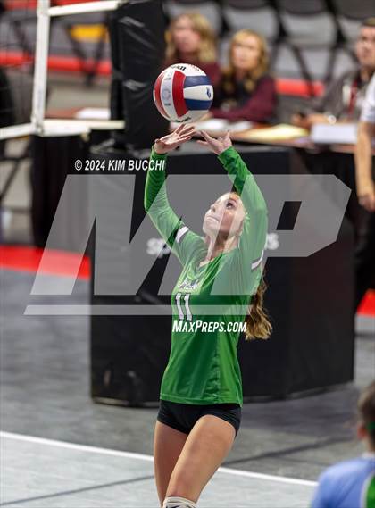 Thumbnail 2 in Williamstown vs. Charleston Catholic (WVSSAC Class AA Quarterfinal) photogallery.