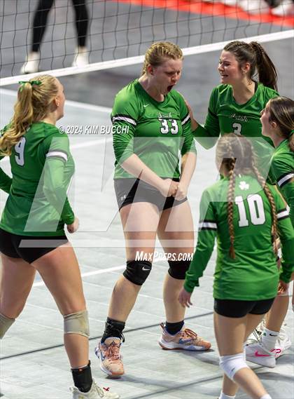 Thumbnail 3 in Williamstown vs. Charleston Catholic (WVSSAC Class AA Quarterfinal) photogallery.