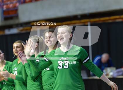 Thumbnail 2 in Williamstown vs. Charleston Catholic (WVSSAC Class AA Quarterfinal) photogallery.