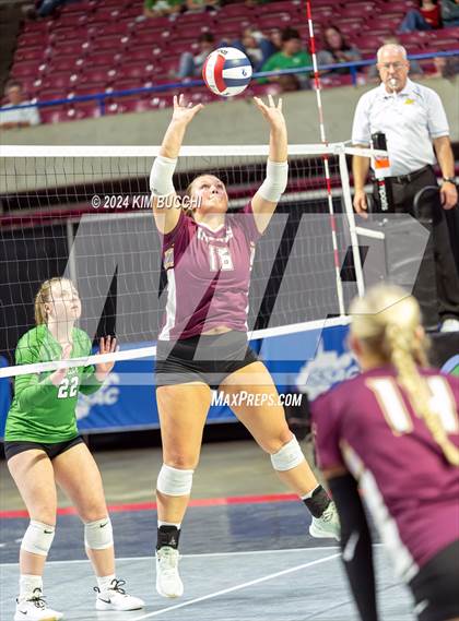 Thumbnail 2 in Williamstown vs. Charleston Catholic (WVSSAC Class AA Quarterfinal) photogallery.