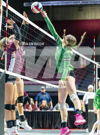 Thumbnail 3 in Williamstown vs. Charleston Catholic (WVSSAC Class AA Quarterfinal) photogallery.