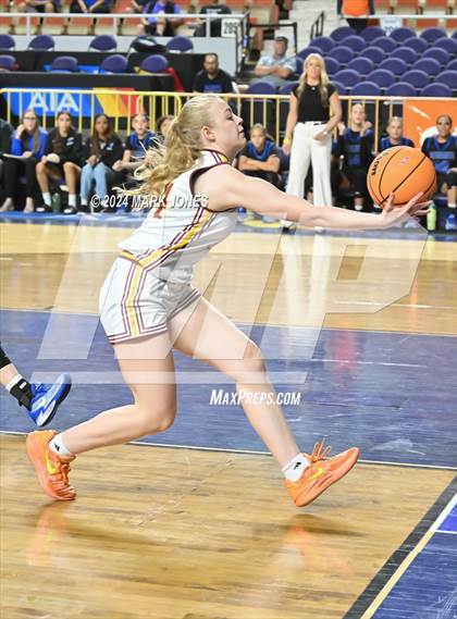 Thumbnail 2 in Salpointe Catholic vs. Mesquite (AIA 4A Final) photogallery.