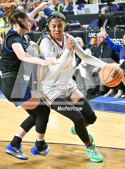 Thumbnail 2 in Salpointe Catholic vs. Mesquite (AIA 4A Final) photogallery.