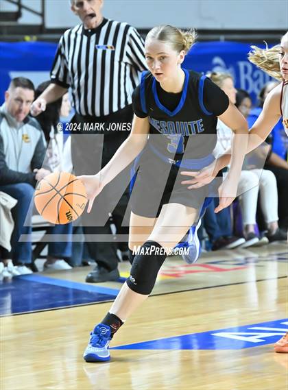 Thumbnail 2 in Salpointe Catholic vs. Mesquite (AIA 4A Final) photogallery.
