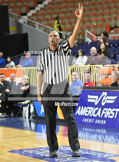 Thumbnail 2 in Salpointe Catholic vs. Mesquite (AIA 4A Final) photogallery.