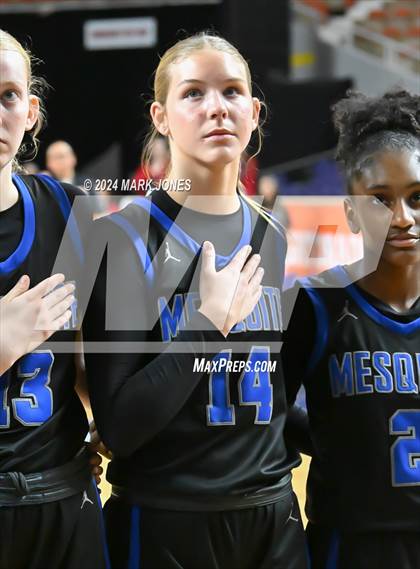 Thumbnail 3 in Salpointe Catholic vs. Mesquite (AIA 4A Final) photogallery.