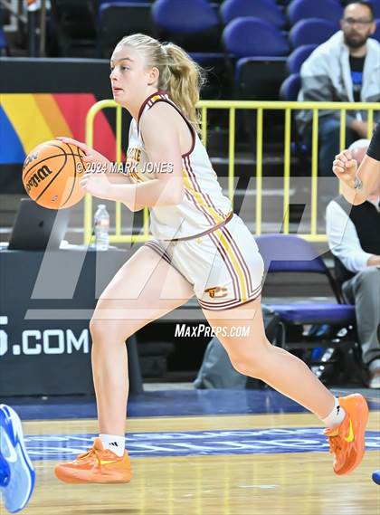 Thumbnail 1 in Salpointe Catholic vs. Mesquite (AIA 4A Final) photogallery.
