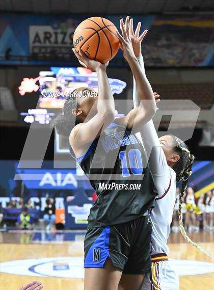 Thumbnail 1 in Salpointe Catholic vs. Mesquite (AIA 4A Final) photogallery.