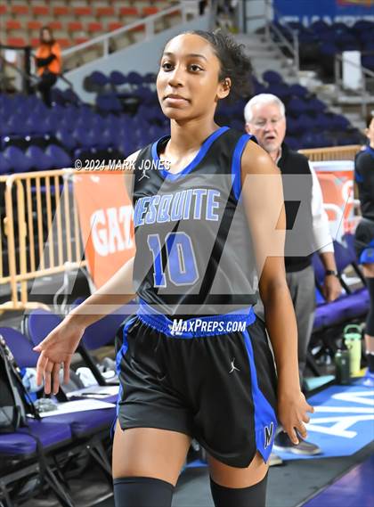 Thumbnail 3 in Salpointe Catholic vs. Mesquite (AIA 4A Final) photogallery.