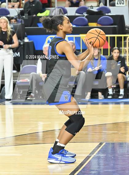 Thumbnail 2 in Salpointe Catholic vs. Mesquite (AIA 4A Final) photogallery.