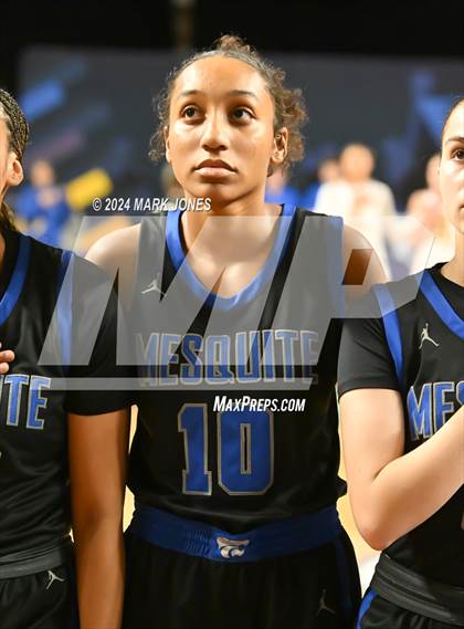 Thumbnail 2 in Salpointe Catholic vs. Mesquite (AIA 4A Final) photogallery.