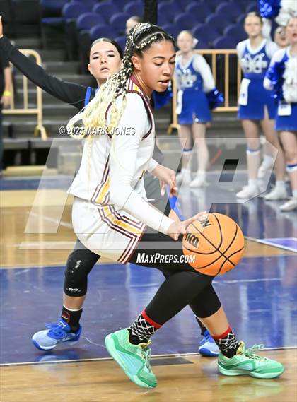 Thumbnail 2 in Salpointe Catholic vs. Mesquite (AIA 4A Final) photogallery.