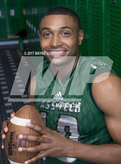Thumbnail 3 in Cass Tech (Preseason Early Contenders Photo Shoot)  photogallery.
