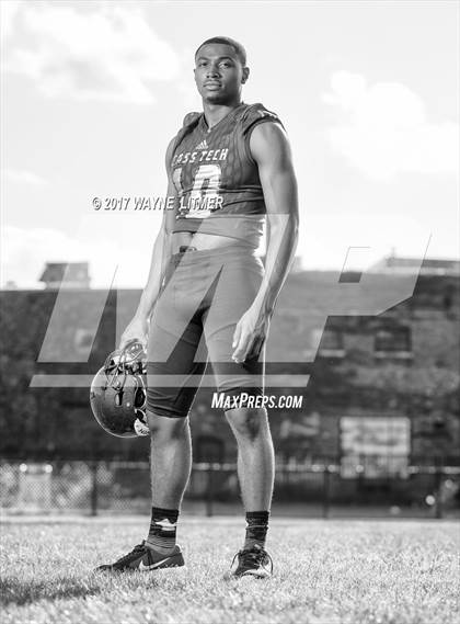 Thumbnail 2 in Cass Tech (Preseason Early Contenders Photo Shoot)  photogallery.