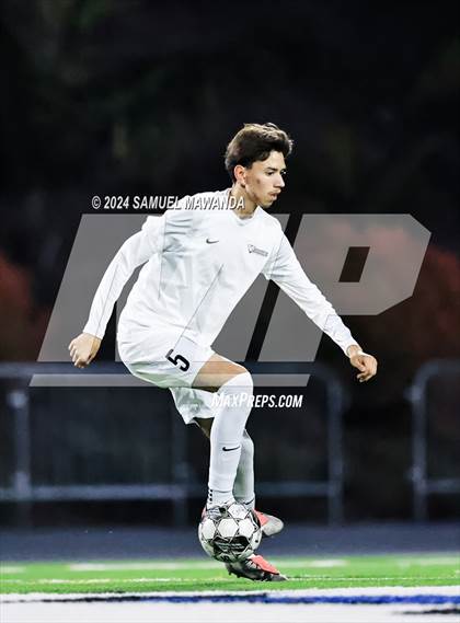 Thumbnail 2 in Brentwood School vs Burroughs photogallery.