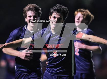 Thumbnail 3 in Brentwood School vs Burroughs photogallery.